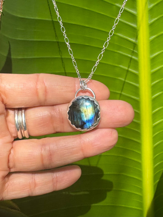 Circle Labradorite