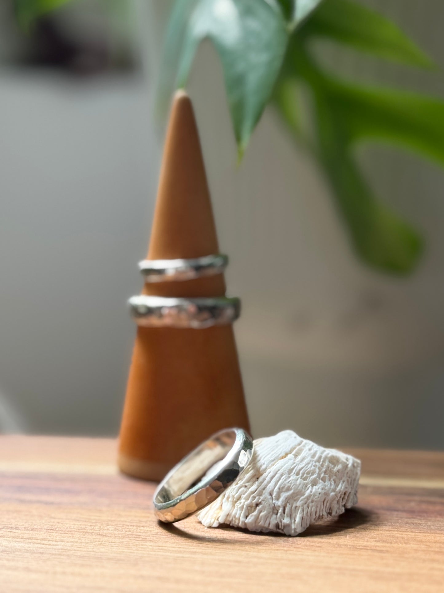 Wildstone Classic Hammered Ring